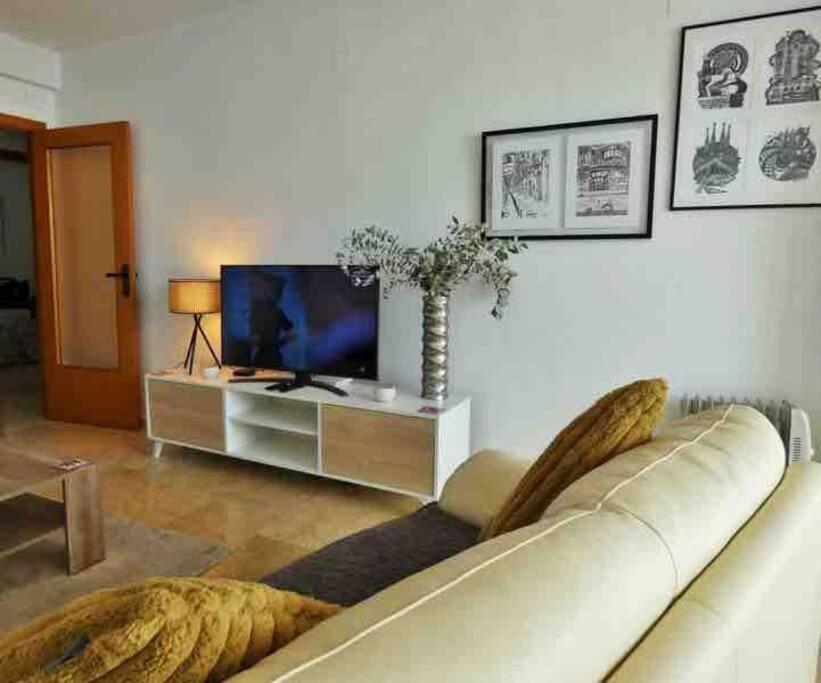 Lovely 2 Bedroom Apartment 2Nd Line To Beach El Albir Εξωτερικό φωτογραφία